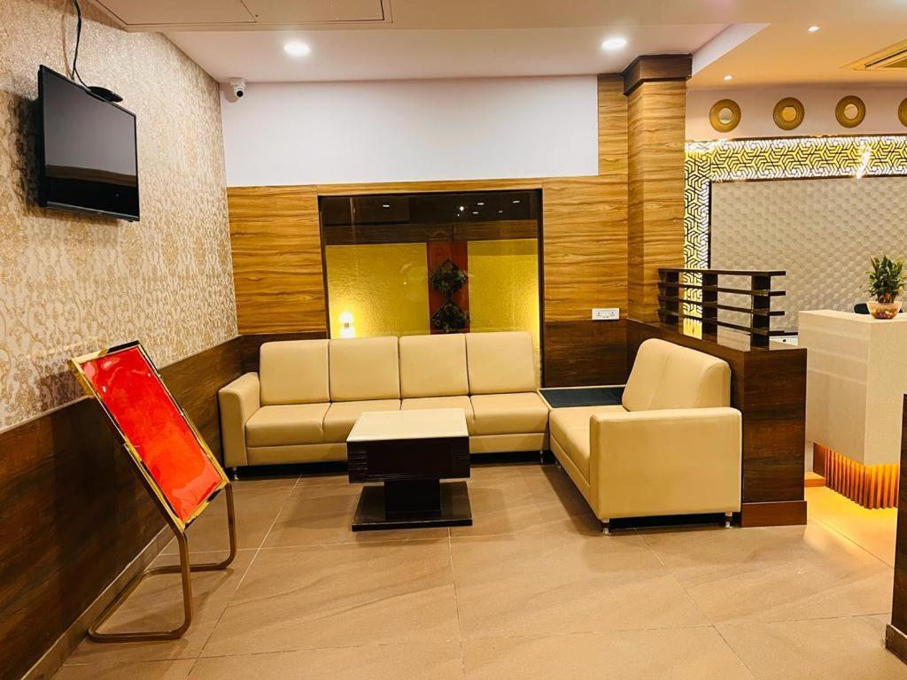 Hotel Dr Rajkumar International Bangalore Dış mekan fotoğraf